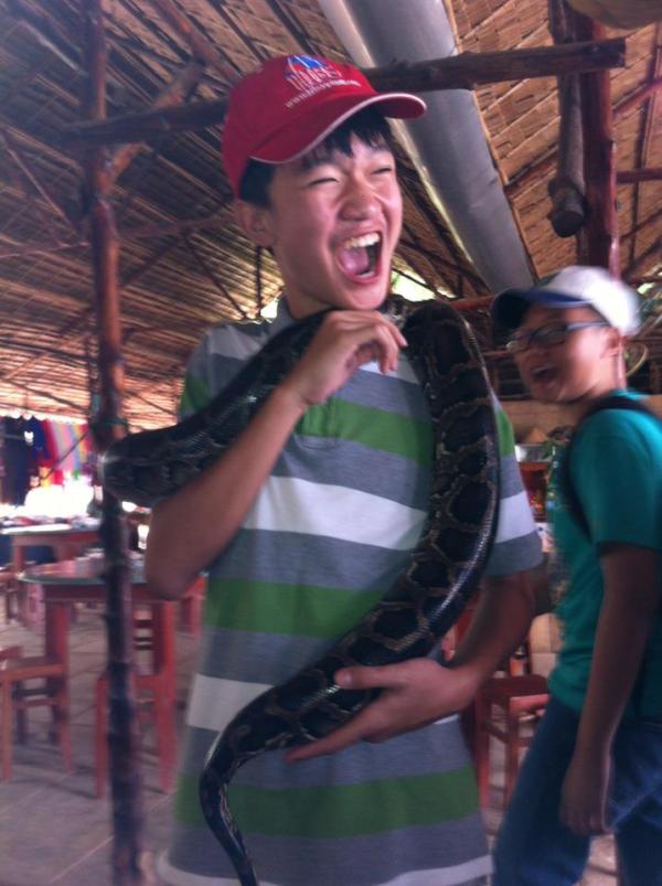 CunnieLee's tweet photo. A trip to Ben Tre,a wonderful place ^^~ http://t.co/r08TqMcJ