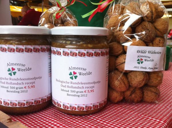 AlmeerseWeelde's tweet photo. Heerlijke Almeerse biologische producten op de boerenmarkt #Almere #AlmeerseWeelde http://t.co/1pPqjSaV