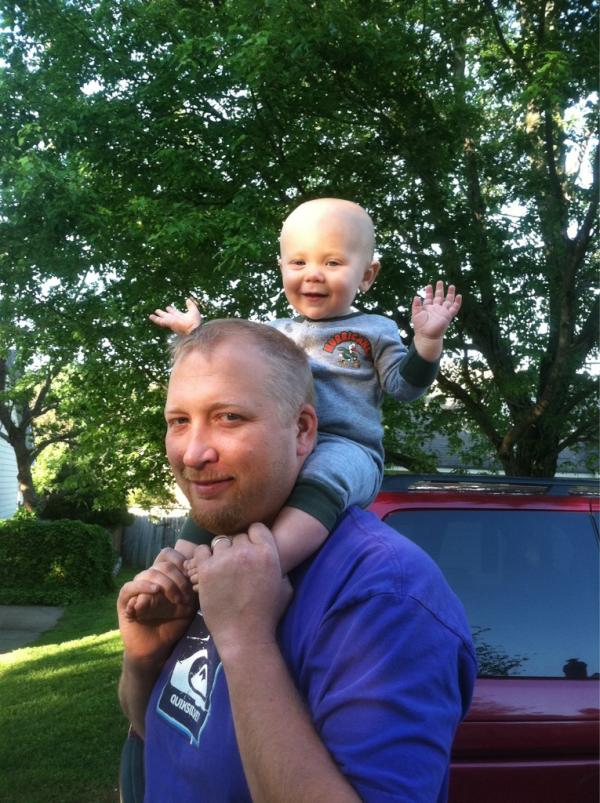 kengillming3's tweet photo. Jude and I are on a walk #soexciting http://t.co/RWgWrmso