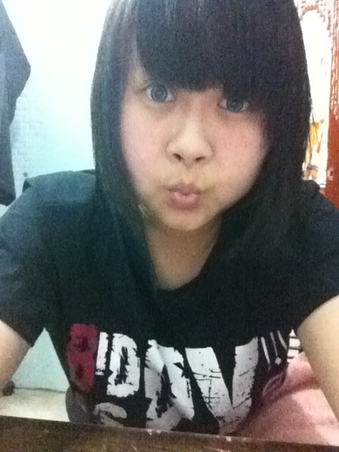 flyinsky002's tweet image. i like my blue eyes, 
how do you think?