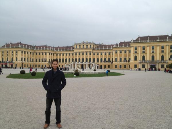 DJBello4's tweet photo. @favorablementn Greetings from Vienna!  Beautiful here. http://t.co/3gxMedci