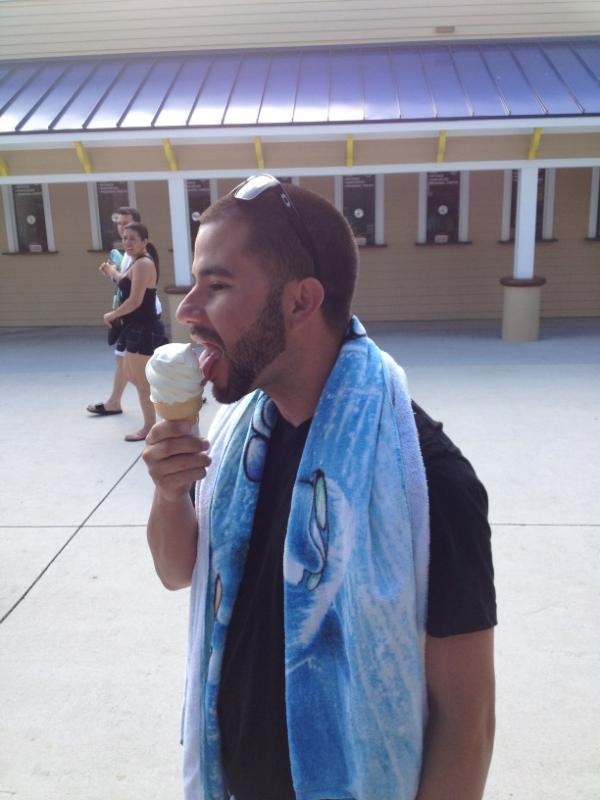 ihosbel's tweet photo. @coach_ray22 no homo http://t.co/fFtpiT7m