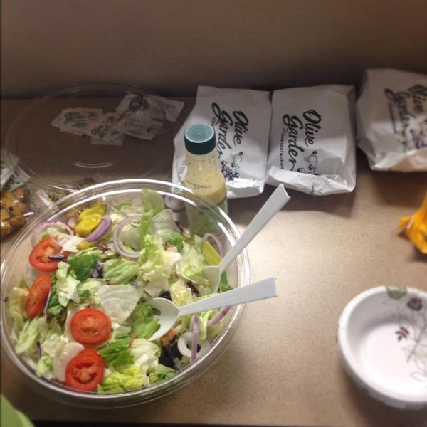gregkauwe's tweet image. Olive Garden salad and bread sticks catered. #LunchWin