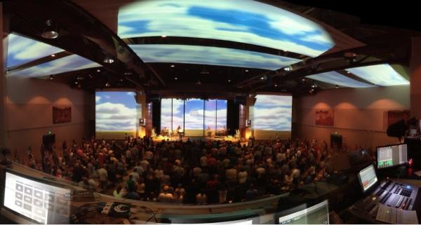 lukemcelroy's tweet image. First weekend with @propresenter 5 and @triplewidemedia at my home church! #Easter2012