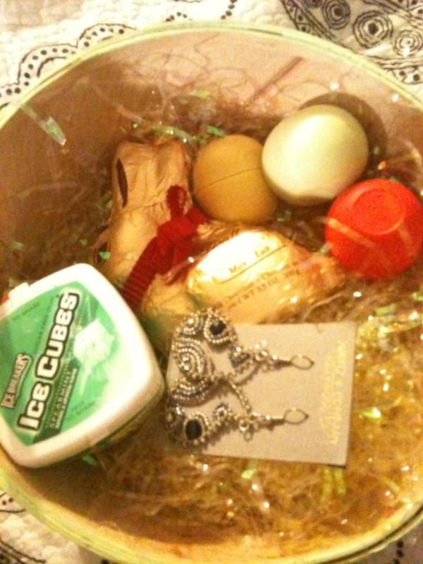 _hannahstall's tweet photo. Aww tanks:) #earlyeasterpresent http://t.co/0ApRNvfH