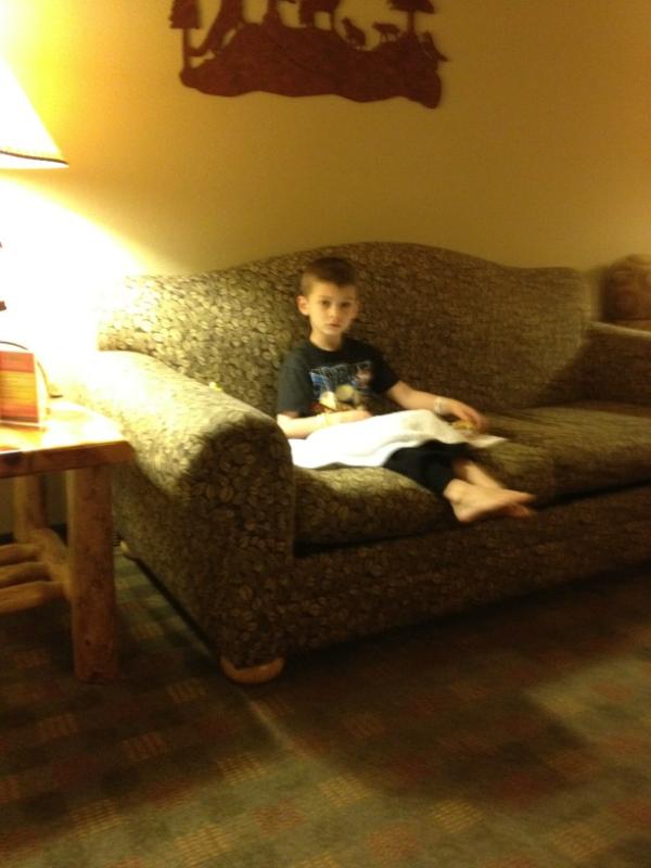 KMA1780's tweet photo. After a long day of water fun and Magical quests! Waiting to go to dinner! http://t.co/GzgxfTHV