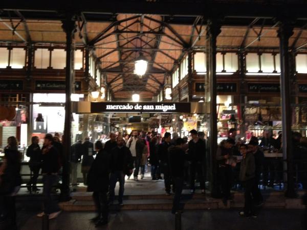 The Foodmarket in Madrid, zoiets zouden we in Utrecht ook moeten hebben!!