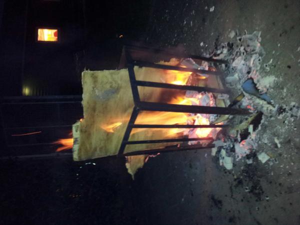 ScoutingBolaro's tweet photo. Eerste vuur is een feit voor de scouts http://t.co/MH1gNZei