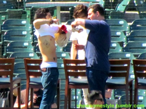 N J H ♔ tweet media