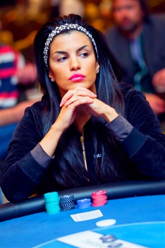 I'm second chipleader in the "Norwegian championship" for girls only. We are 27 girls left! Wish me good