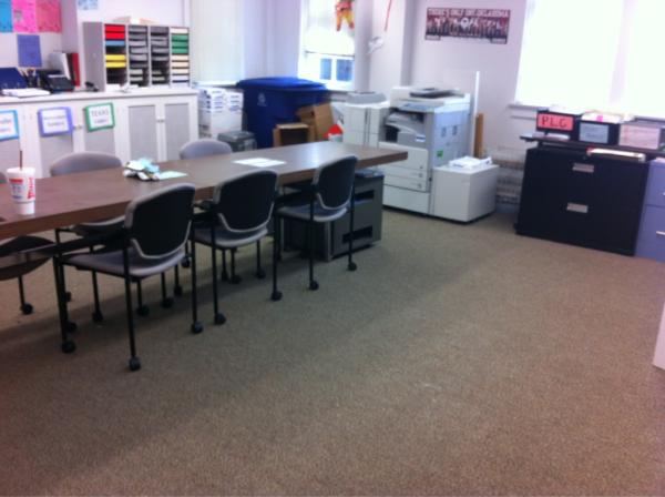 OUTourGuides's tweet image. We could do cartwheels in the office now! #springclean2012