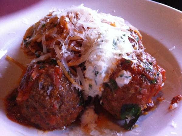 ignaciorosania's tweet photo. @glowbal_group yummy Kobe meatballs http://t.co/zgTPSuhO
