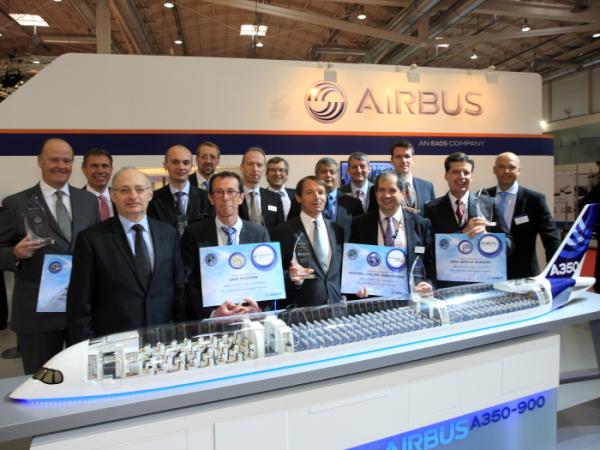 Airbus's tweet photo. Airbus' T.Elm VP Materials awards cabin suppliers who achieved outstanding levels of customer satisfaction at #AIX2012 http://t.co/5woKduFD