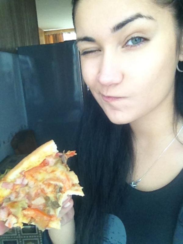 AnnaDolkart's tweet photo. Едааааа http://t.co/MGNe1K6W