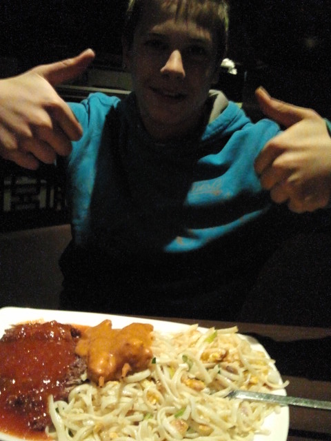 raoul_ho's tweet image. Lekker,gewerkt nu lkkr eten bij #deproeftuin gratis voetsel @b0b_p