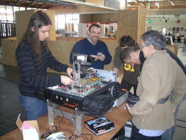 TEDUSAR's tweet photo. Wednesday, first preparations for the competition. http://t.co/M3frUYYk