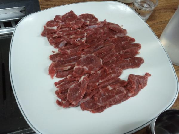 jeffryjk80's tweet photo. @kangfull74 아롱사태 맛있다 맛있다  뚱스노래중 ㅋㅋㅋ http://t.co/LFIQ7SEc