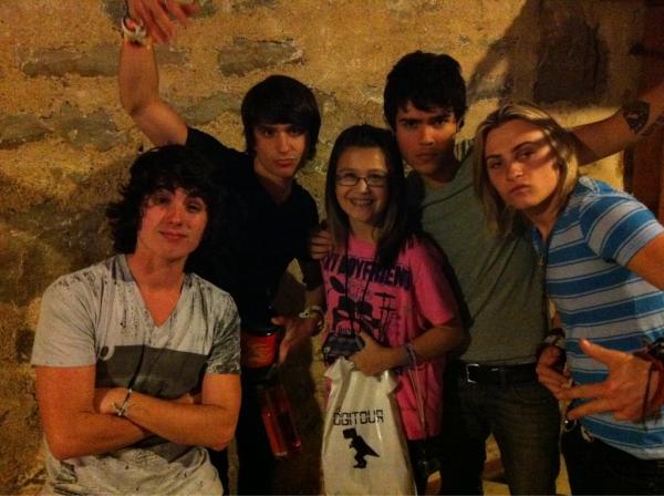 Wellingtweets's tweet image. Chillin with a #Wellington fan at the #DigiTour2012 VIP -- tour!!! tix: thedigitour.com