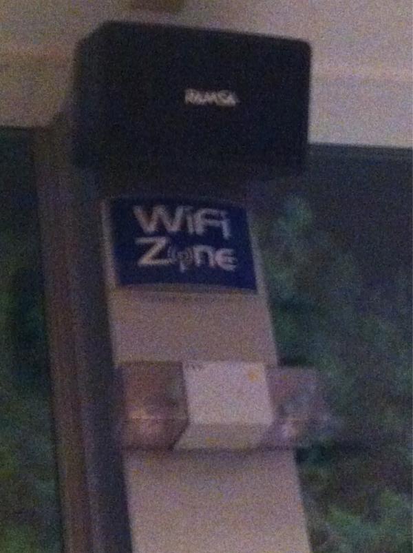 melissamcgee10's tweet image. Im sitting in the wifi zone, why am I still not getting connection !? #msvuproblems