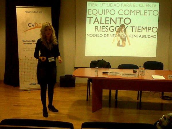 YarakSeed's tweet photo. Contentos con la participación en FERACCO con @LydiaCanovas Gracias a todos los que estuvisteis twitteando el evento! http://t.co/e3CPdgWJ