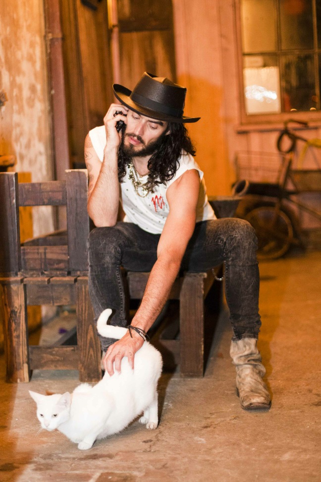 rustyrockets's tweet photo. Avoid puns. http://t.co/Igzd7wFF