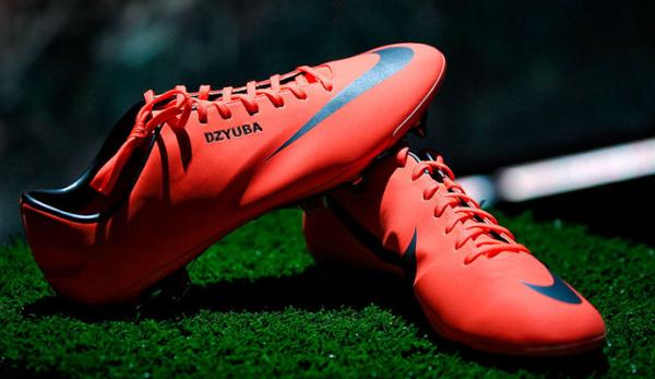 Футбольные бутсы найк меркуриал. Бутсы nike mercurial superfly 6. Nike mercurial jr. Mercurial cookie. Nike mercurial vapor 9 purple.