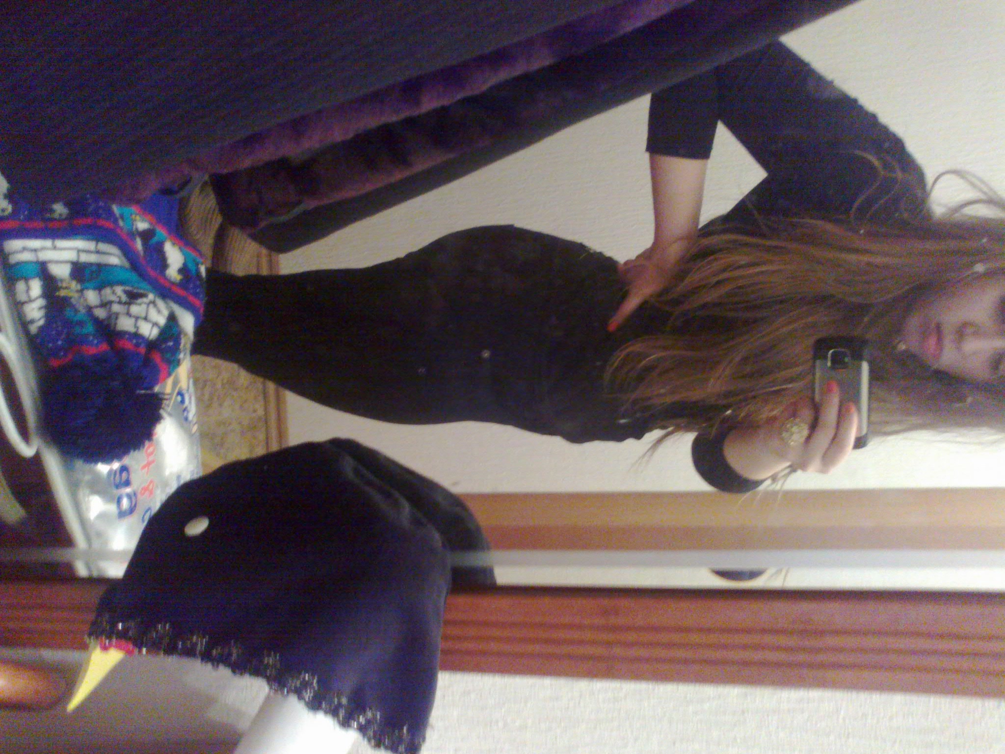 Valeria on X: я могу пугать маленьких девочек.говорить, что если они будут  много жрать у них будет такаяже жопа как у меня http:t.cokQwHCuQC  X