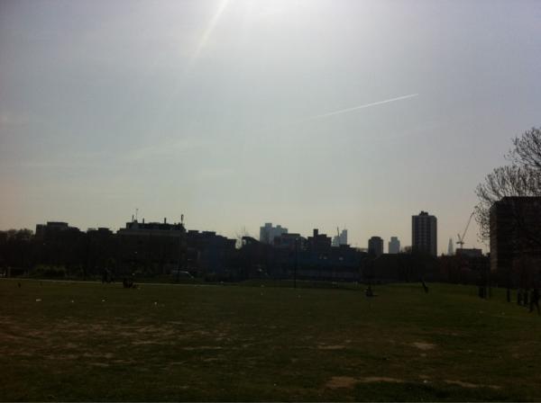 sayer_s's tweet image. @DarioZicchi fammmm I&apos;m not working I&apos;m in sitting in the sun in shoreditch park #LeaveeeeeItYeahhhhhh