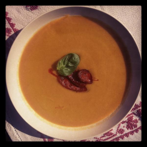 Luncheon in the sun with the rents! Love being at home!!