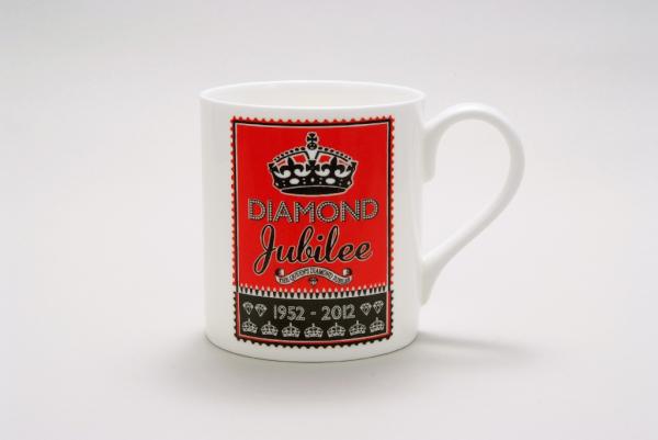 stationerybox's tweet photo. To celebrate our Queenies 60 year reign, we've got some lovely Diamond Jubilee Mugs in stock. #queenlizzy http://t.co/AwPnZ18u