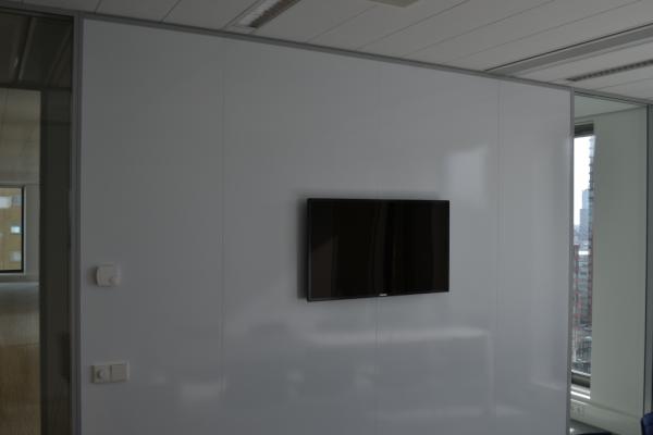 ESDbv's tweet photo. #Glaswand #Staalwand http://t.co/qrVXqgHa