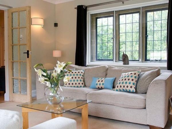 onethecoates's tweet photo. @TheJaneMcDonald Do you and your Mum fancy a relaxing break in our lovely Cotswold cottage? http://t.co/ruvCntnF http://t.co/6PK3FV4B