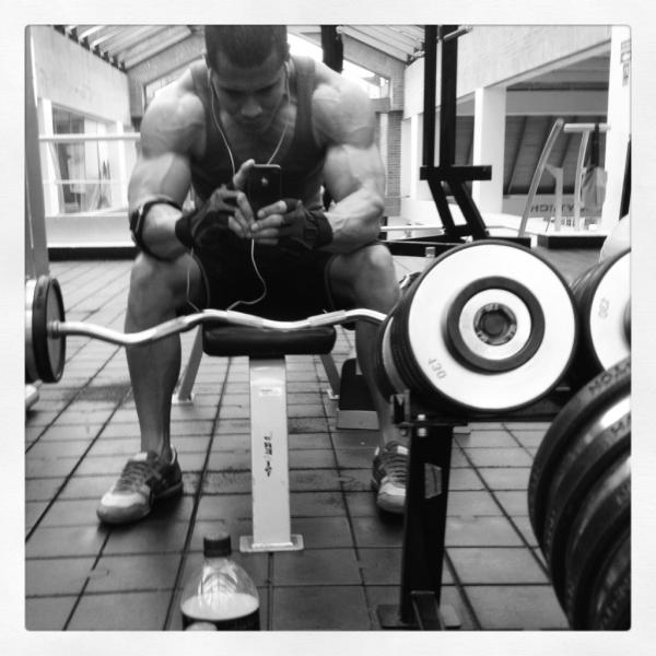 JulianTanaka's tweet photo. @Bodybuildingcom http://t.co/9y6Z6QOp