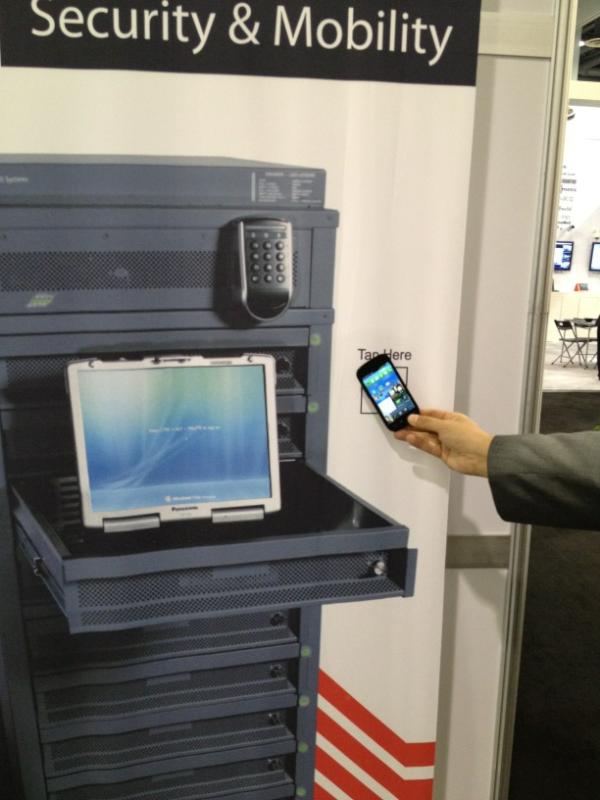 IdentivNFC's tweet image. How #NFC works - Simply take your NFC-enabled smartphone and tap the designated target on a smart poster http://t.co/2UkUiPpJ. #INVE #ISCW12