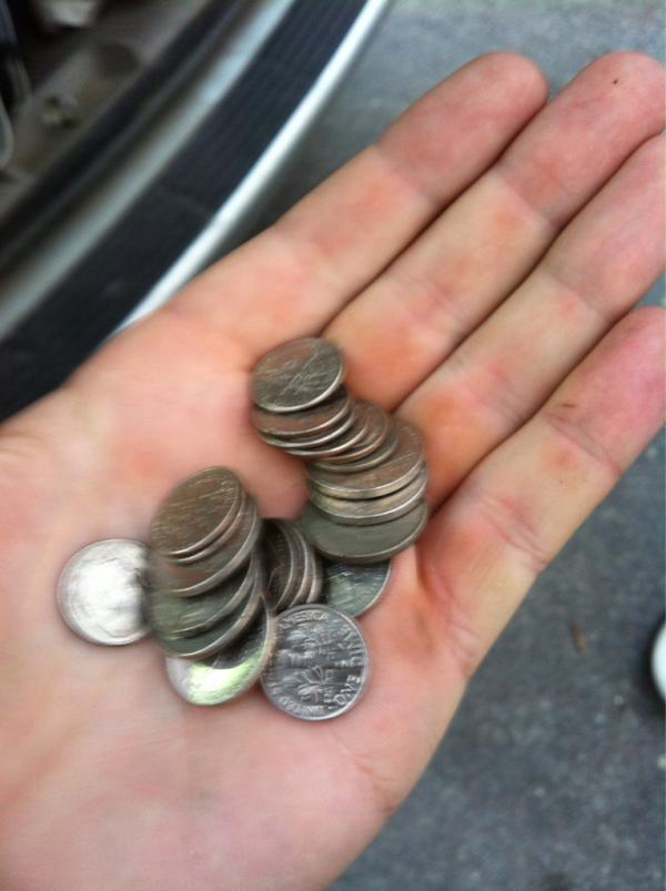 JamesDoyle15's tweet image. Slushie money. #BrokeKidProblems