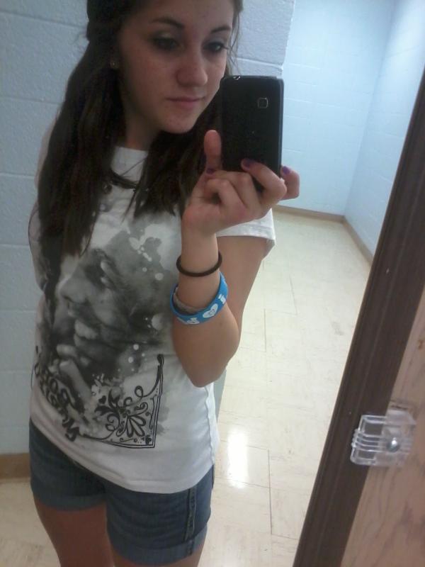 Rockin the bob marley shirt today. :)