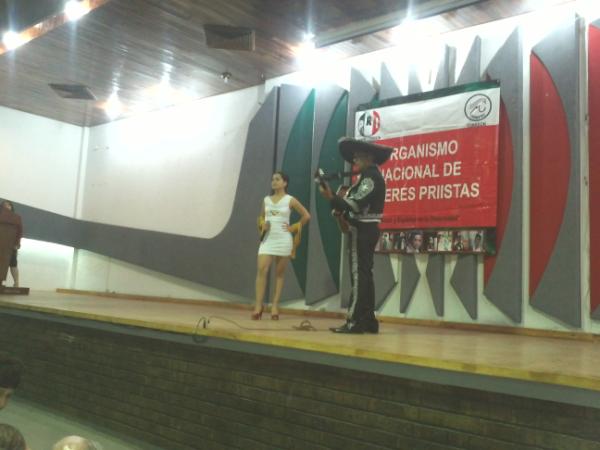 ONMPRITORREON's tweet photo. Amenizando el evento http://t.co/tHlpRdlo