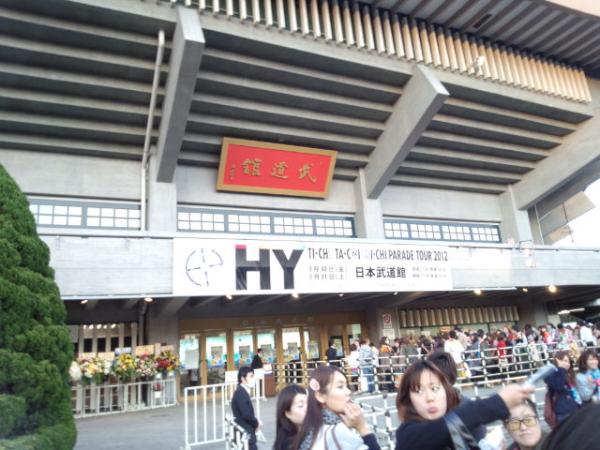 Asayoshirk's tweet photo. ライヴ http://t.co/tVv0D9vc