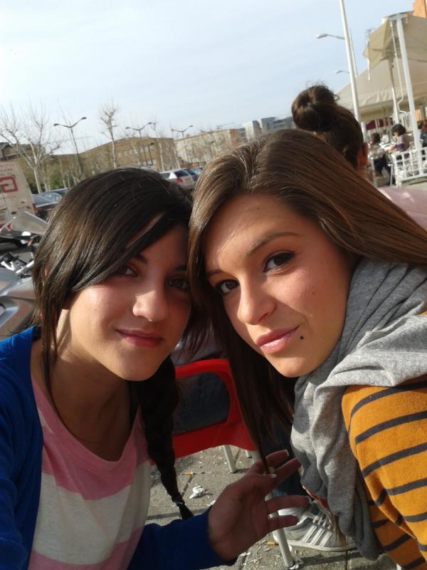 Le_Leire's tweet photo. @LolaMento21 tomando unas cañicas al sol http://t.co/Ui4RwQfr