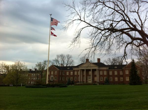 alexanderleader's tweet photo. There are very few things as beautiful as @MiamiUniversity first thing in the morning. #edu http://t.co/yhjswqKK