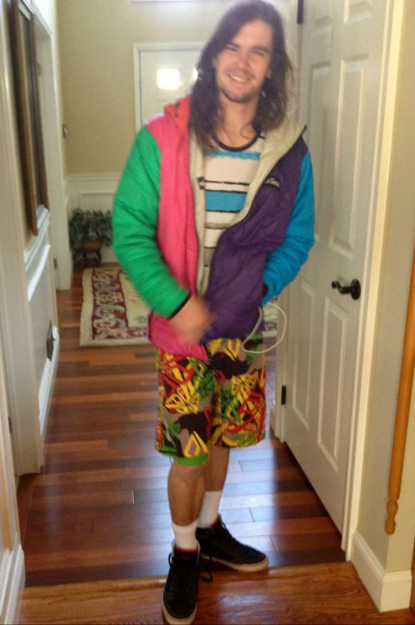 jessypalumbo's tweet image. legit spit coffee from my mouth when this walked in this morning #springweather #superconfusing #bathingsuitandcoat ?!