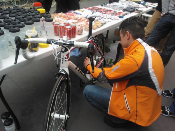 coreydempski's tweet photo. Jabo and Fabian will be riding the same bike. http://t.co/DJrevdgV