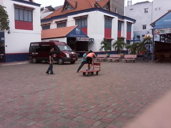 CunnieLee's tweet photo. Oh My School....=)) http://t.co/Vy5Pi1hF