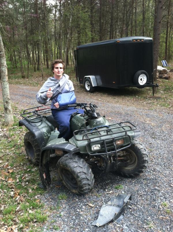 CalHavard's tweet photo. 4 hours later broken arm and all  @Tmcsweegan is back  and ready for round two http://t.co/KUuHW79Y