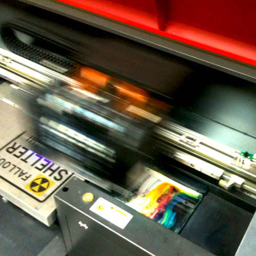 lawsonsp's tweet image. Industrial Printer showing its colors. #DigitalPrinting #DirectToSubstrate