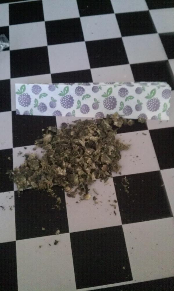 Stonerlette87's tweet image. Bout to roll up a king size joint since were alone ¦) gonna #puff2 it too