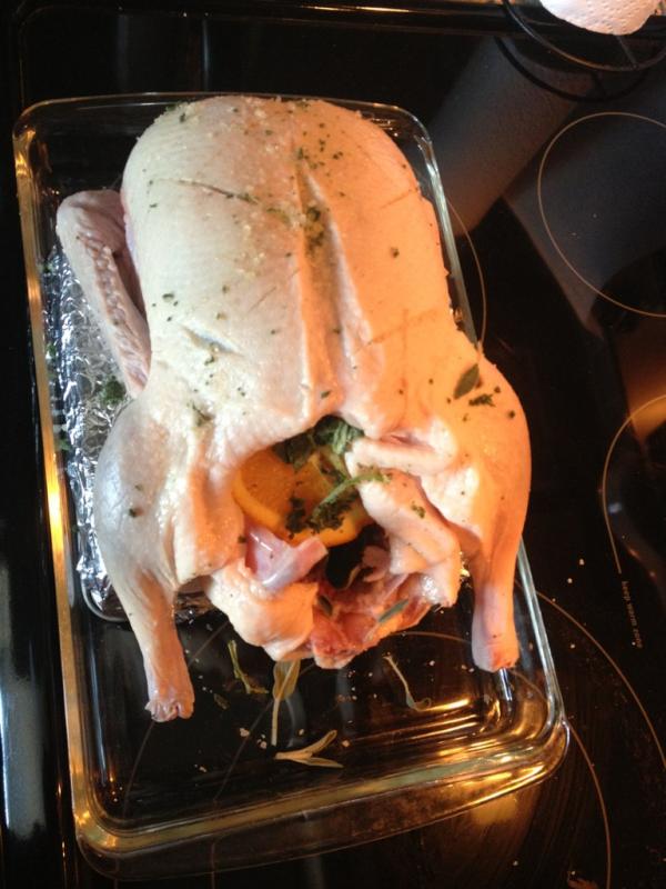 Gastro_Chef's tweet image. #duck is seasoned with a sage salt rub and stuffed with oranges and sage. Tomorrow it's vegan cooking! #cookingforall