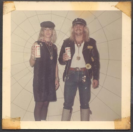 SayWhatPhoto's tweet photo. "Cheers to our new band, The Black Spiders!!! http://t.co/RZNZ7v0Y