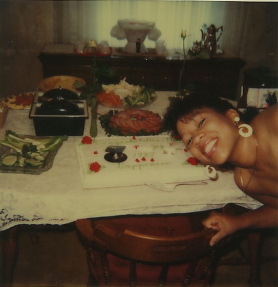 SayWhatPhoto's tweet photo. "You bitches betta' git in here before I eat all dis food by myse'f! You know I will, bitches!!" http://t.co/v6j6hJ6C
