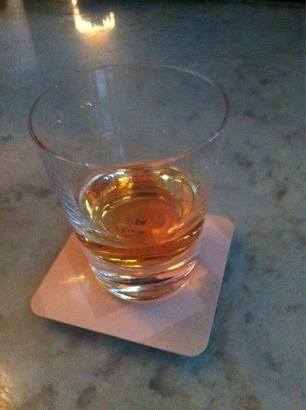 topablo's tweet photo. My first Johnnie Blue. #LivingTheDream http://t.co/JMqdFrBC